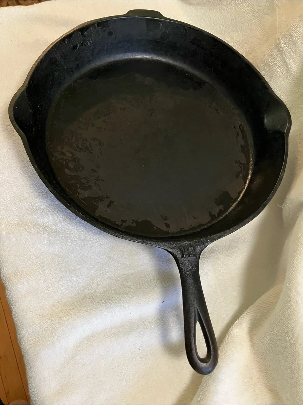 Antique Wagner Ware #12 cast-iron skillet frying pan